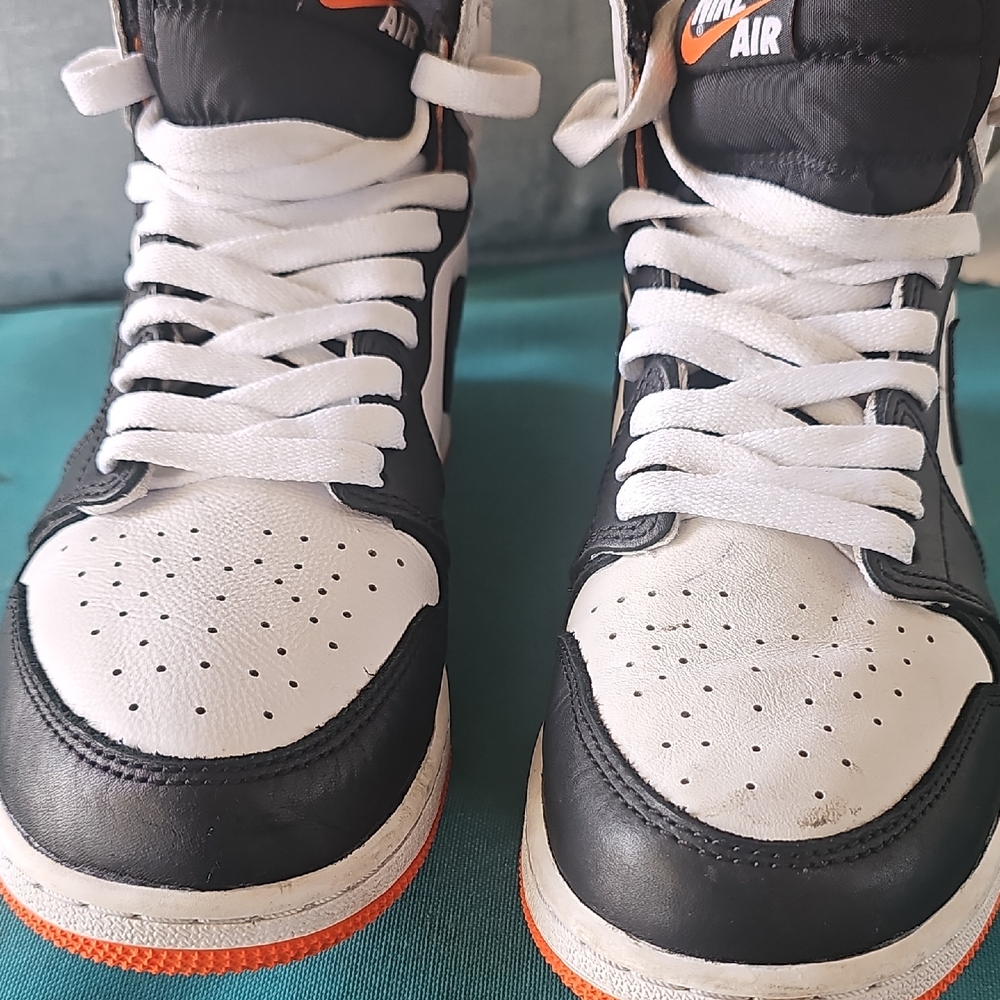 AIR JORDAN NIke Kids Black and White Sneakers with Orange Accents